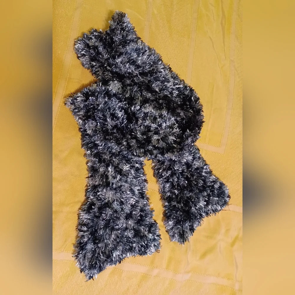Soft Fluffy Black White Gray Scarf Neck Warmer - Picture 2 of 2